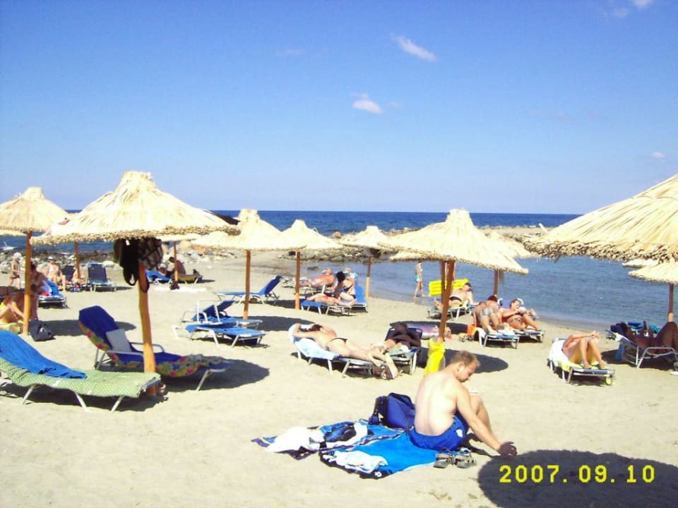 kleiner Hotelstrand Grand Hotel Holiday Resort