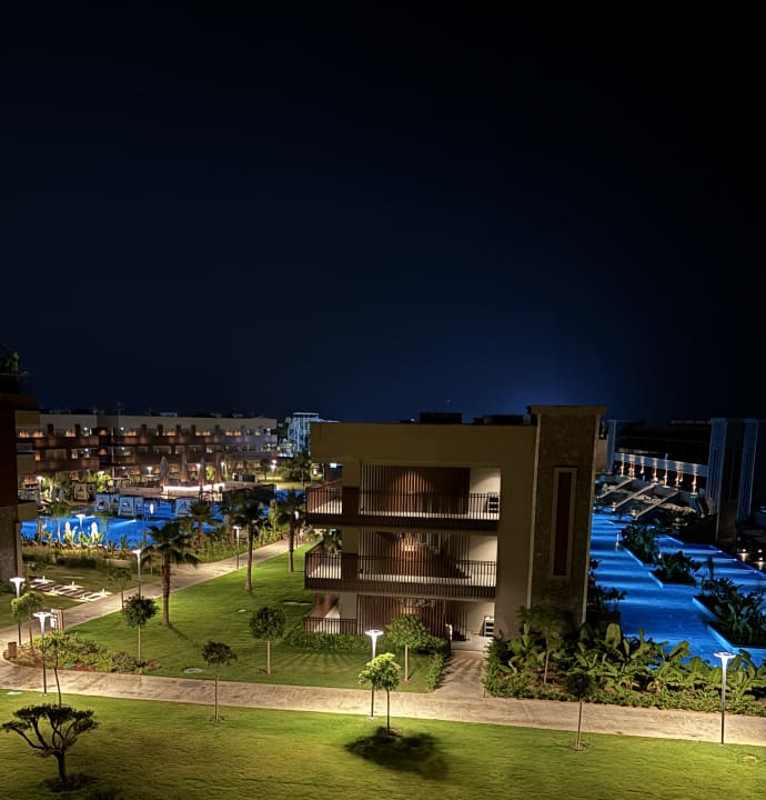 Gartenanlage Jacaranda Luxury Resort