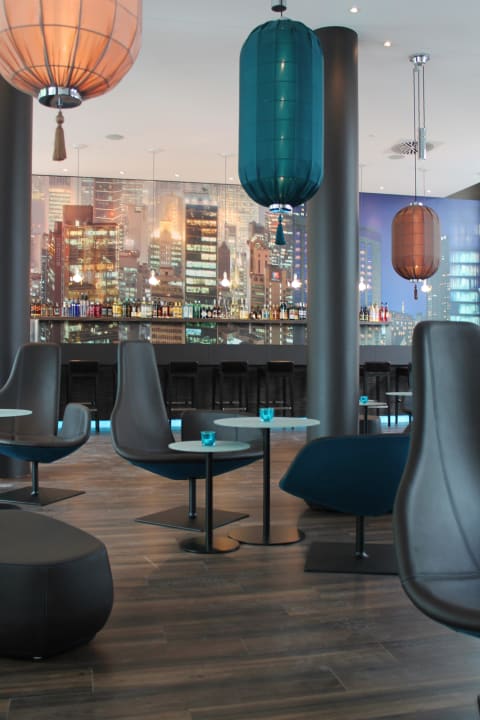 Die Lounge Motel One Düsseldorf-Hauptbahnhof