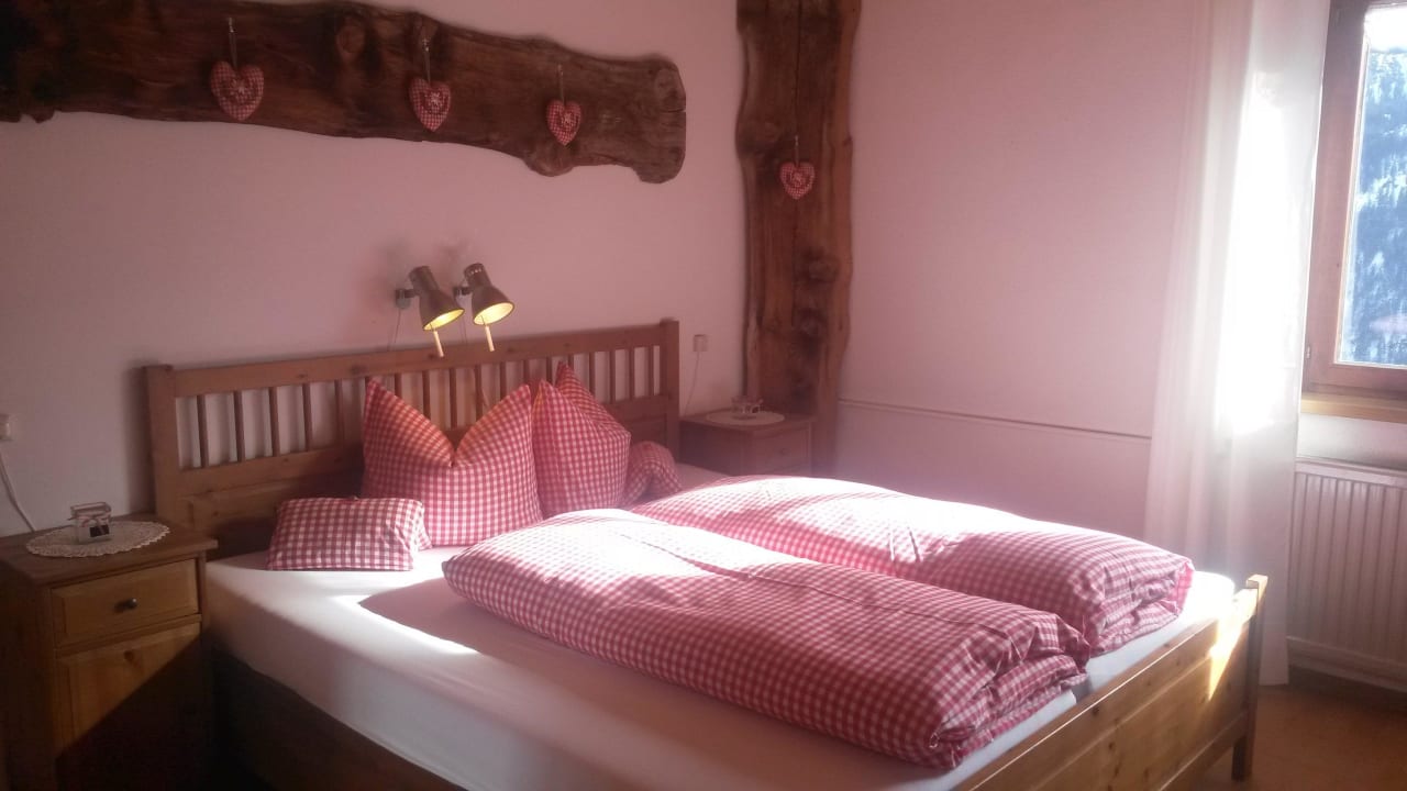 Landhausstil Familienbauernhof Burtscher