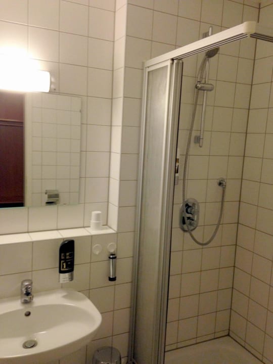 Bad/WC funktionell Hotel Zur Sonne