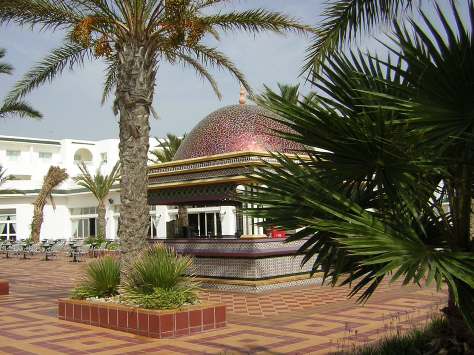 Außenbar bei der Terrasse Occidental Marco Polo