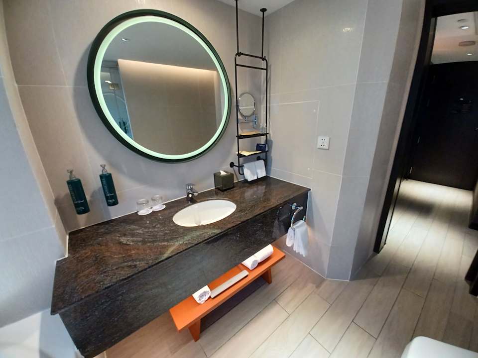 Zimmer Double Tree by Hilton Bangkok Ploenchit