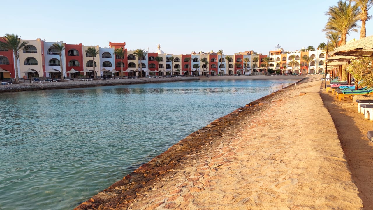 Strand Arabia Azur Resort