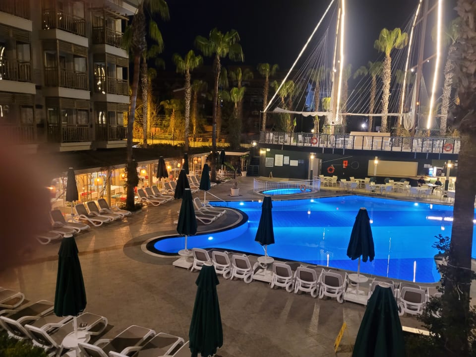 Pool Can Garden Resort