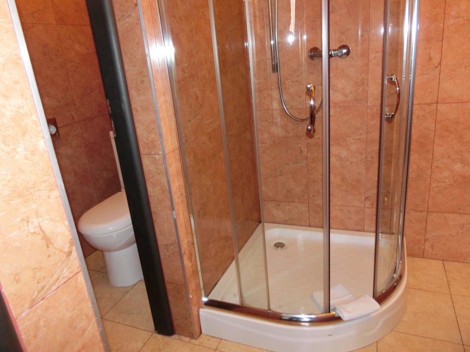 Bad, WC Hotel Arcade