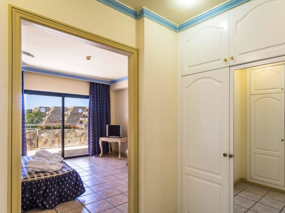 Two bedrooms apartment BlueBay Beach Club