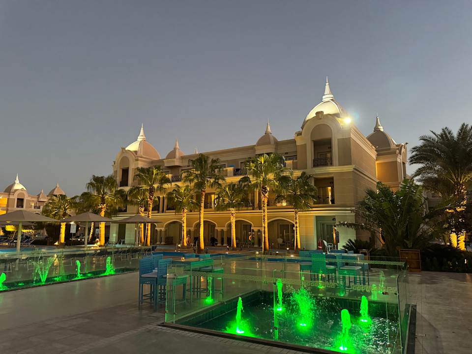 Außenansicht Titanic Royal