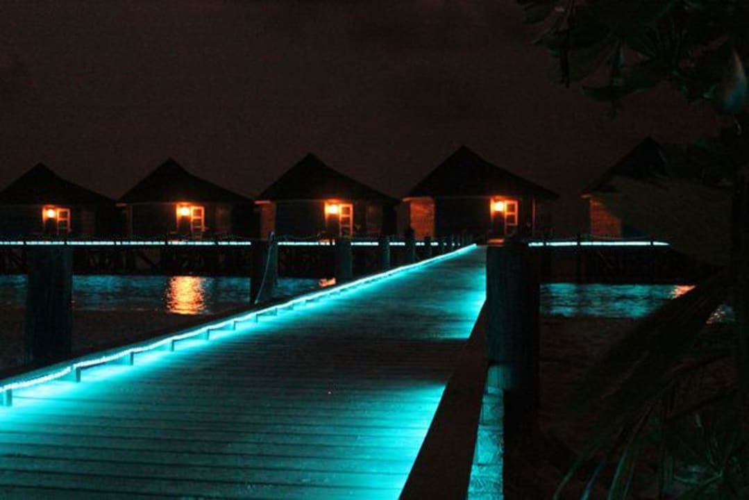 Bei Nacht Kuredu Island Resort & Spa
