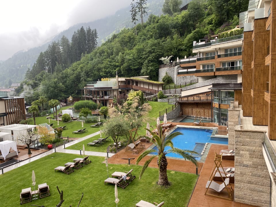 Gartenanlage Quellenhof Luxury Resort Passeier