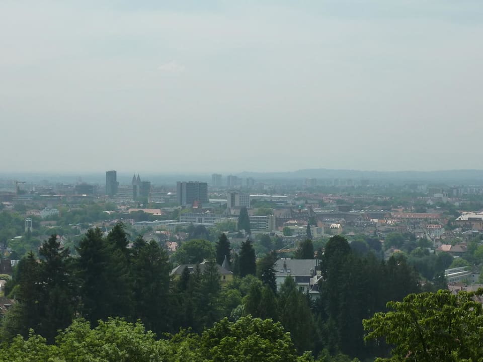 Ausblick auf Freiburg Mercure Hotel Panorama Freiburg