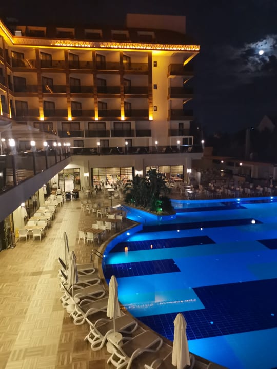 Pool Glamour Resort & Spa