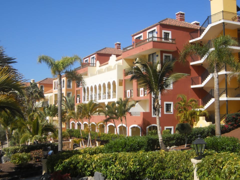 Garten mit Hotelanlage Bahia Principe Sunlight Costa Adeje