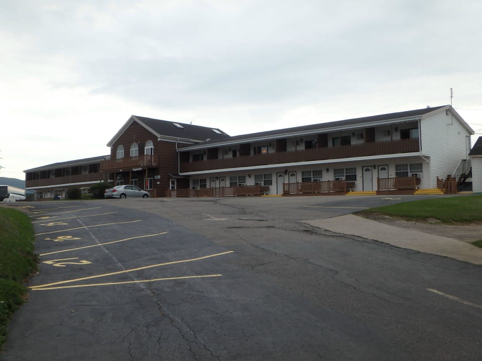 Higlander Building mit Hauptlobby Laurie's Motor Inn