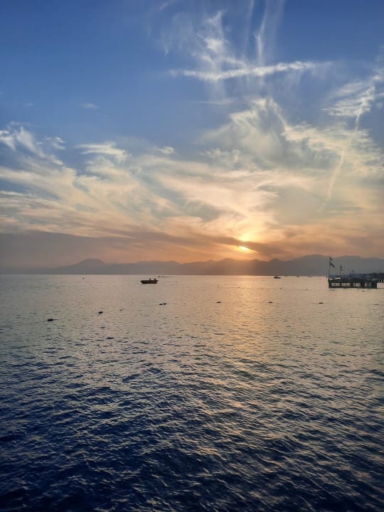 Strand Royal Wings Hotel