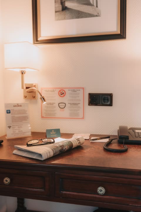 Zimmer King's Hotel Center