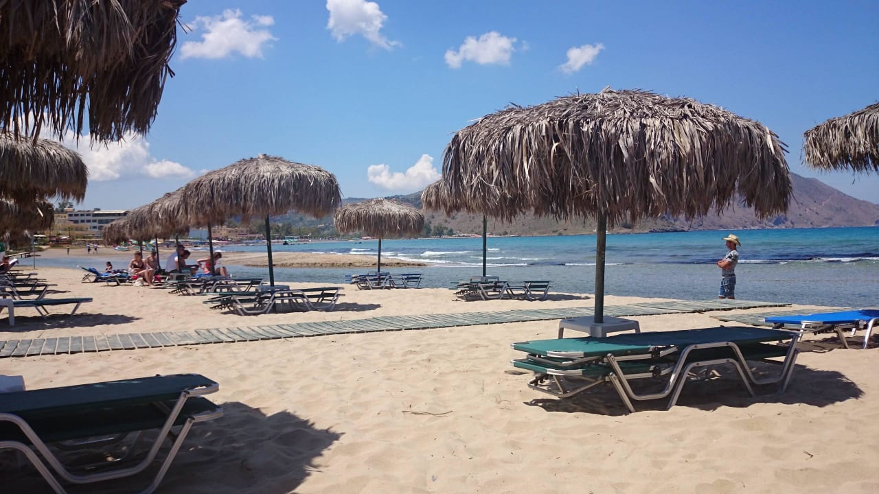 Strand neben dem Hotel Hotel Corissia Princess