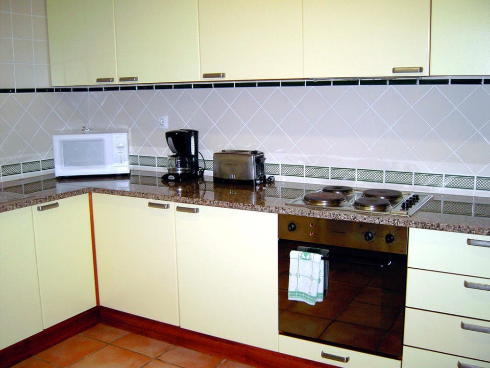 Küche mit Mikrowelle, Kaffeemaschine usw. Colina da Lapa & Villas