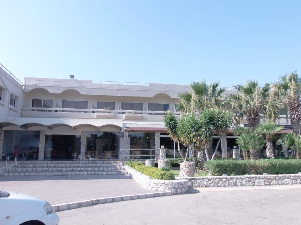 Der Haupteingang Delfinia Resort