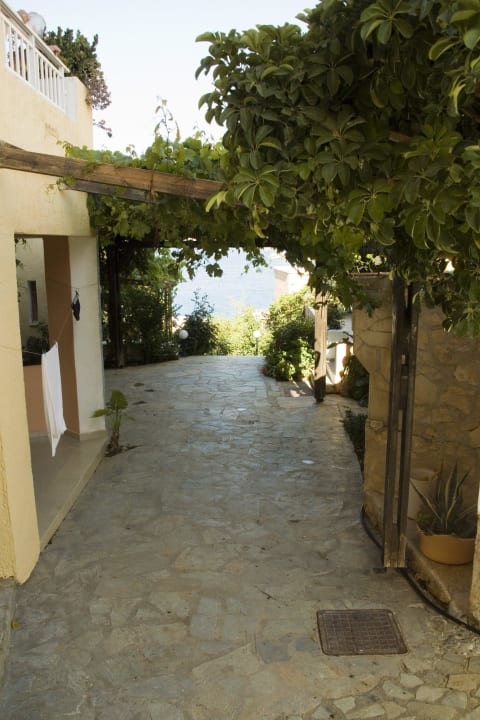 Weg durchs Hotel Ormos Atalia Village