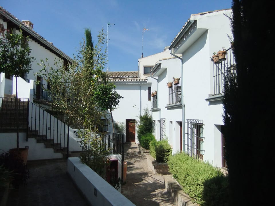 Innenhof Smart Suites Albaicin