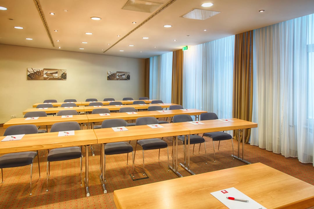 Meeting Room Leonardo Hotel Hamburg Airport