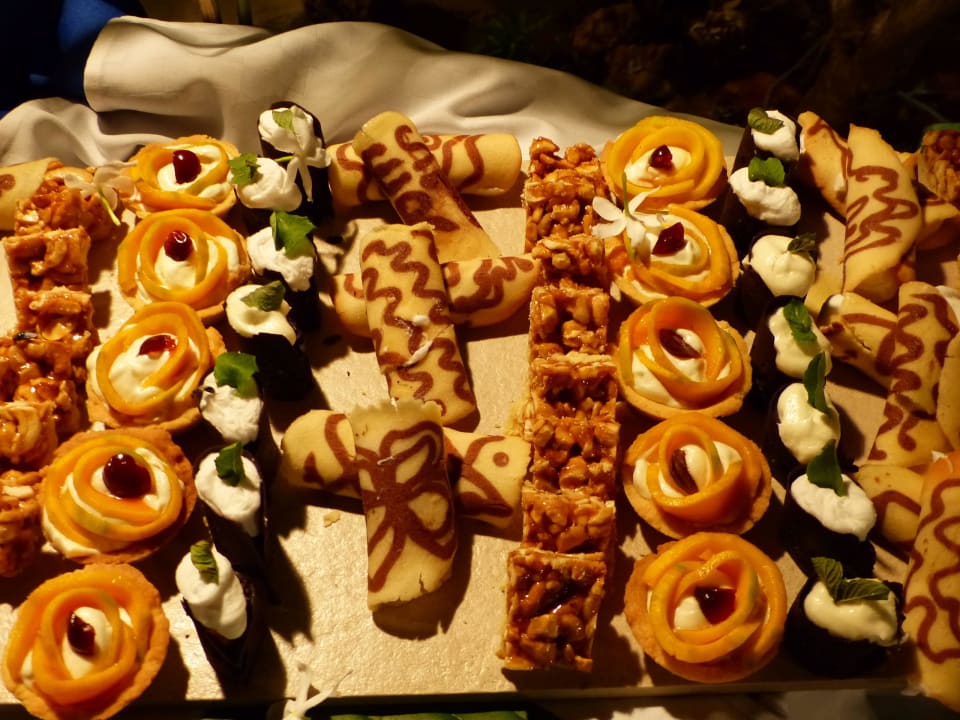 Törtchen - stets lecker  Royal Zanzibar Beach Resort