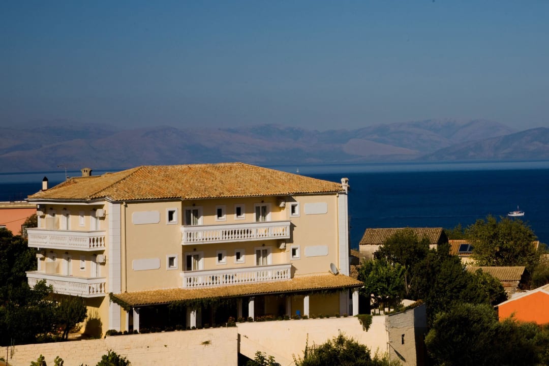 Das Nebengebäude welches zum Hotel gehört CORFU PELAGOS HOTEL