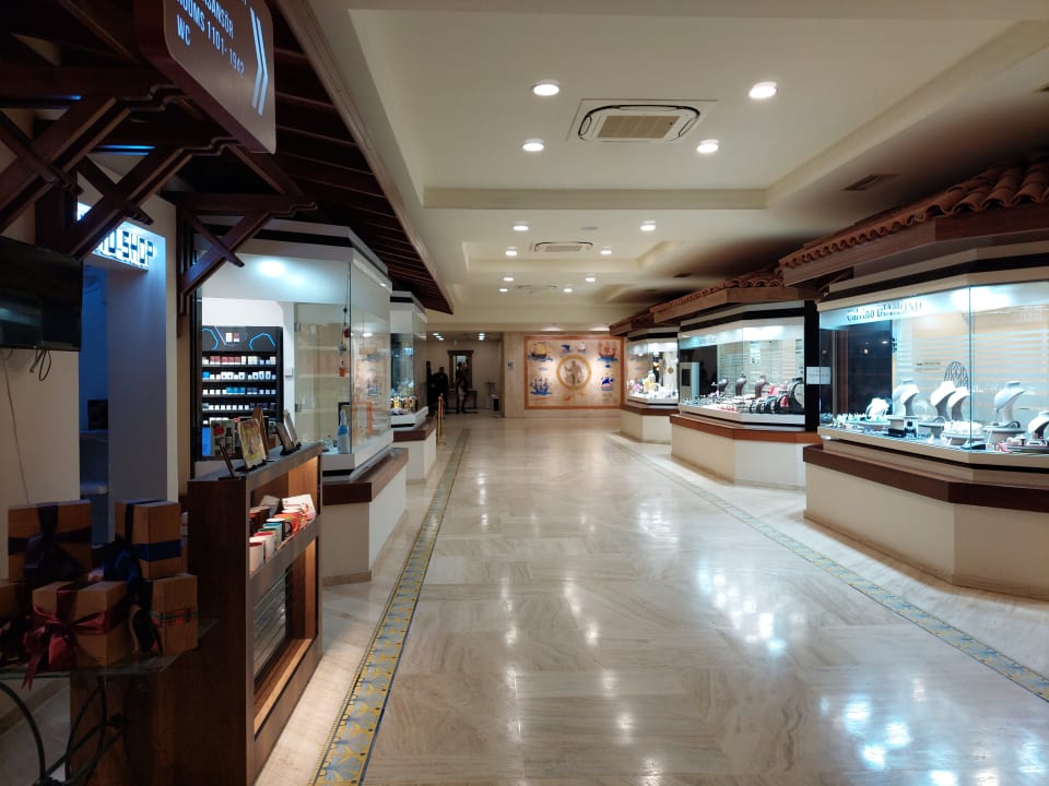 Lobby Salamis Bay Conti Resort Hotel & Casino