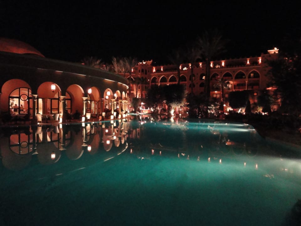 Dome mit Beleuchtung bei Nacht Makadi Palace