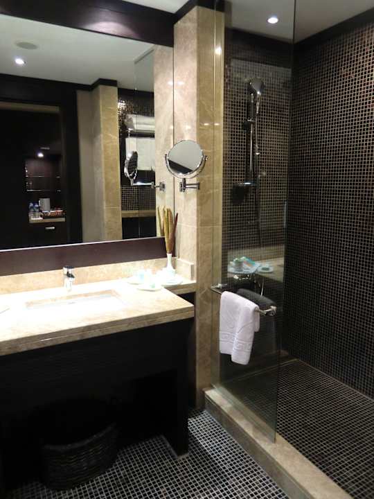 Bad Xanadu Snow White Hotel