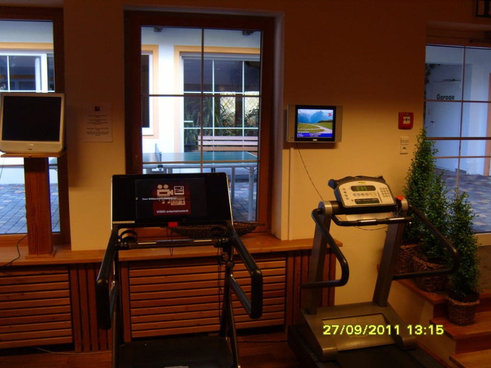 Modernste Fitnessgeräte von Technogym Hotel Alpin Spa Tuxerhof