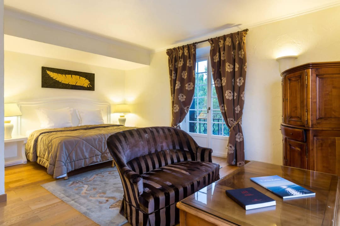 TRIPLE Hotel La Bastide De Tourtour
