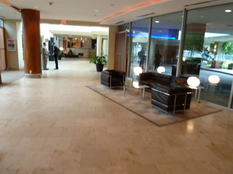 Eingang Hotel Royal Sonesta
