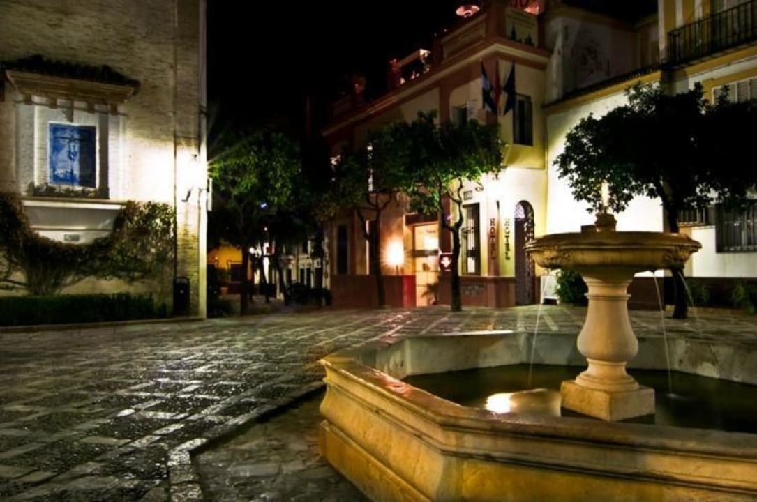 PLAZA Hotel Palacio Alcázar