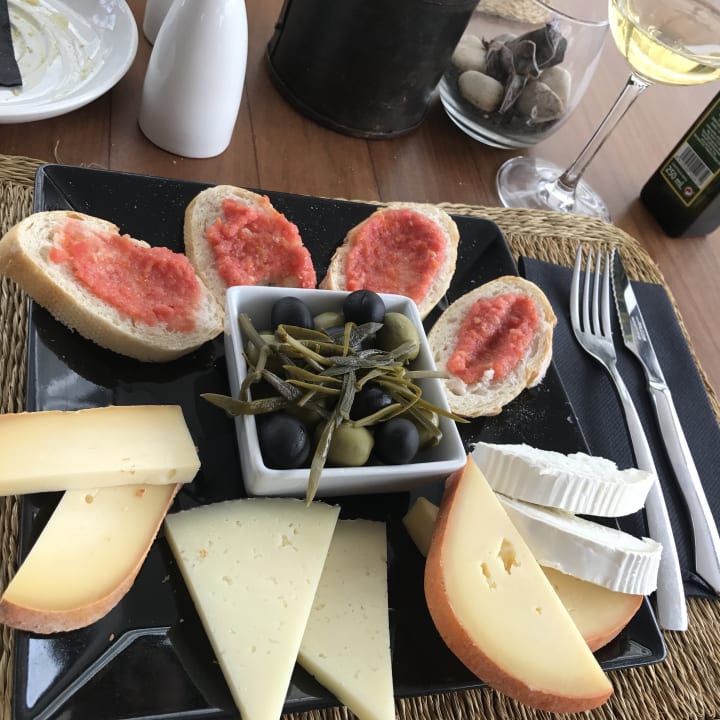 Gastro Las Gaviotas Suites Hotel
