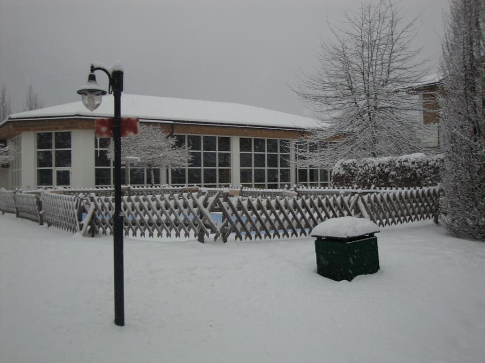 Hallenbad von aussen  Lisi Family Hotel Reith bei Kitzbühel