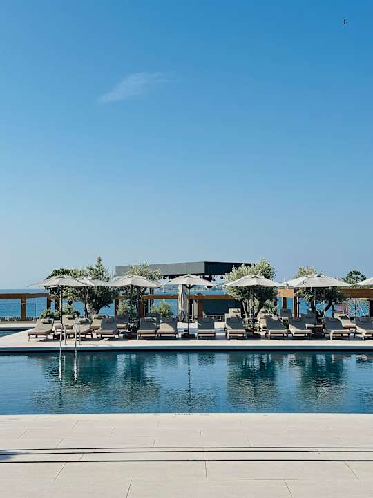 Pool Anda Barut Collection