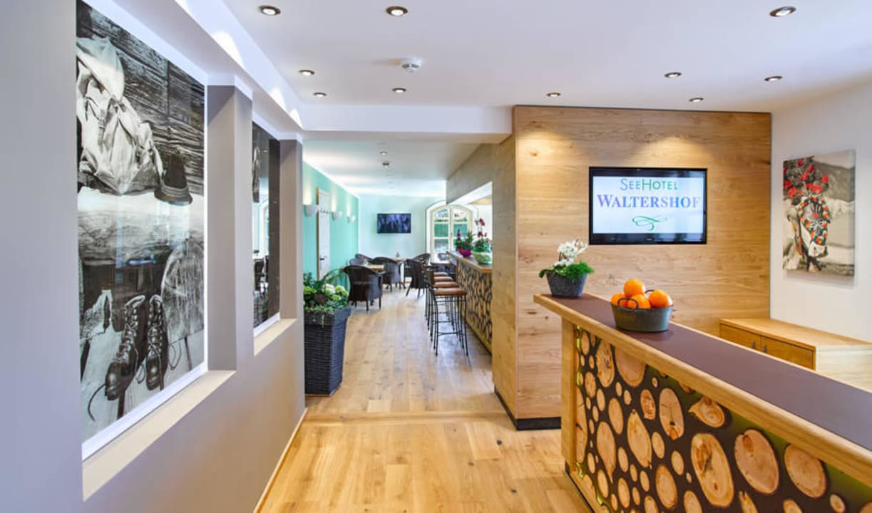 Rezeption und Lobby Seehotel Waltershof im Malerwinkel
