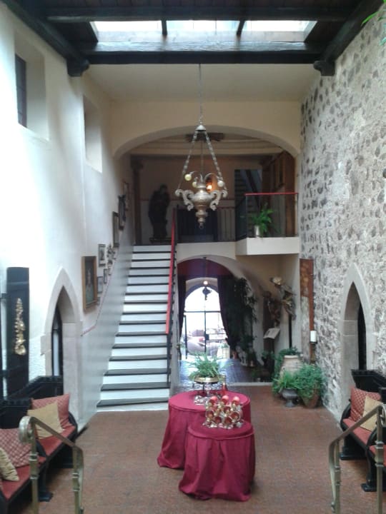 Eingang Schloss Schloss Hotel Korb