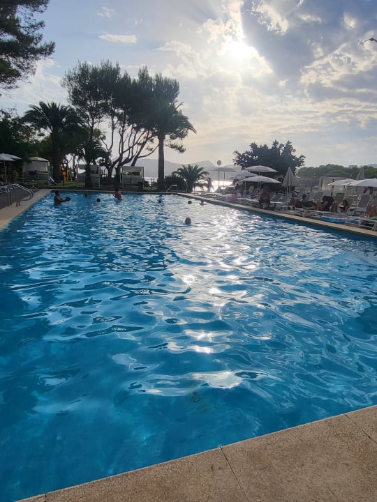 Pool Hotel Vibra Beverly Playa