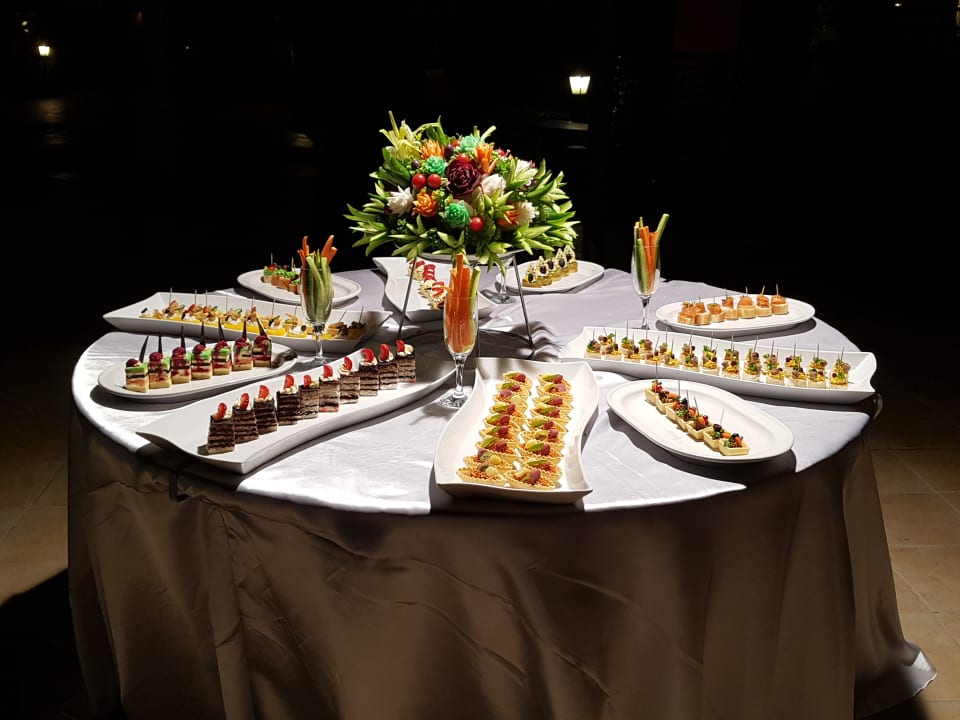 Silvester Buffet Jaz Dar EL Madina