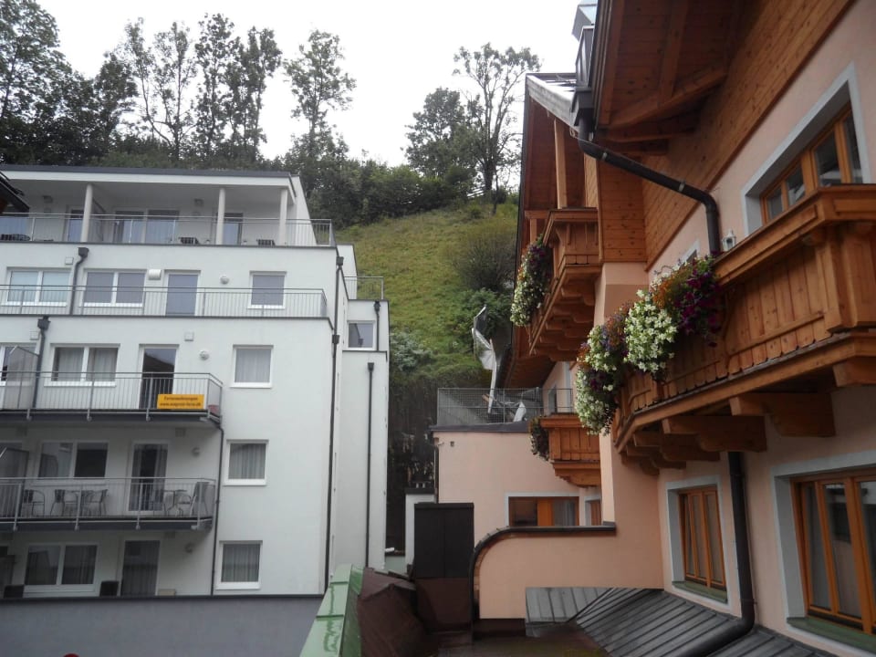 Blick zum Berg Hotel Wagrainerhof