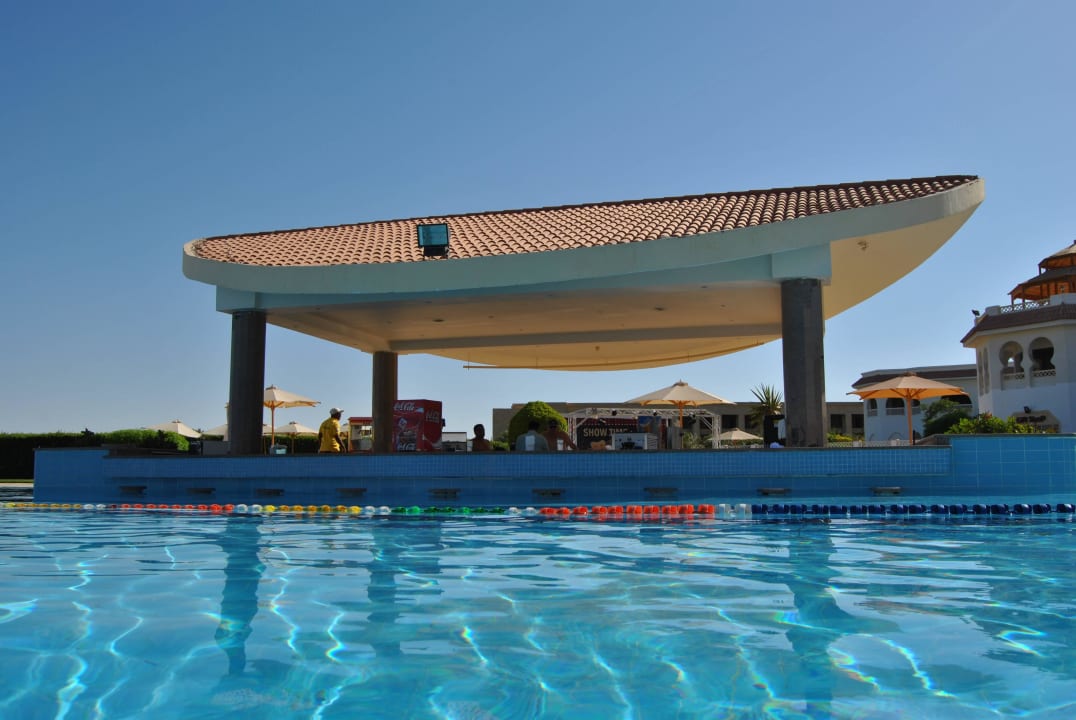 Poolbar Old Palace Resort Sahl Hasheesh
