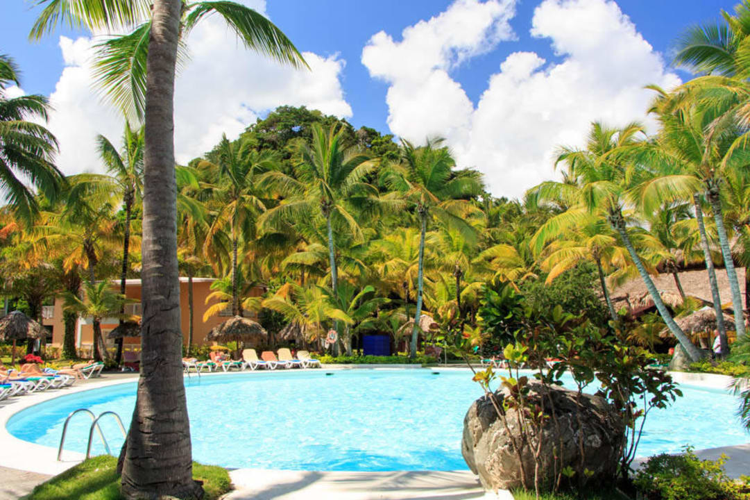 Pool Riu Village Playabachata Hotel