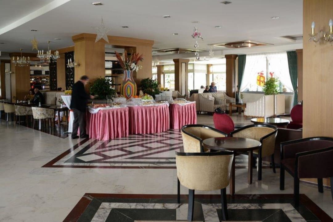 Lobby mit Buffet Seaden Corolla Hotel