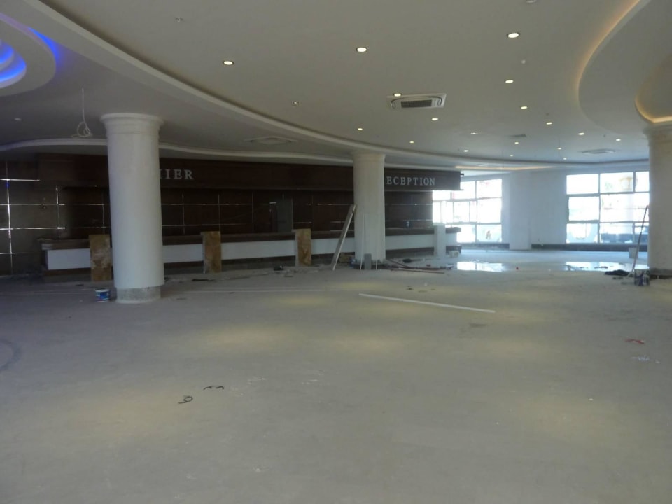 18.06.2013 Baustelle Lobby Crystal Sunset Pearl Collection