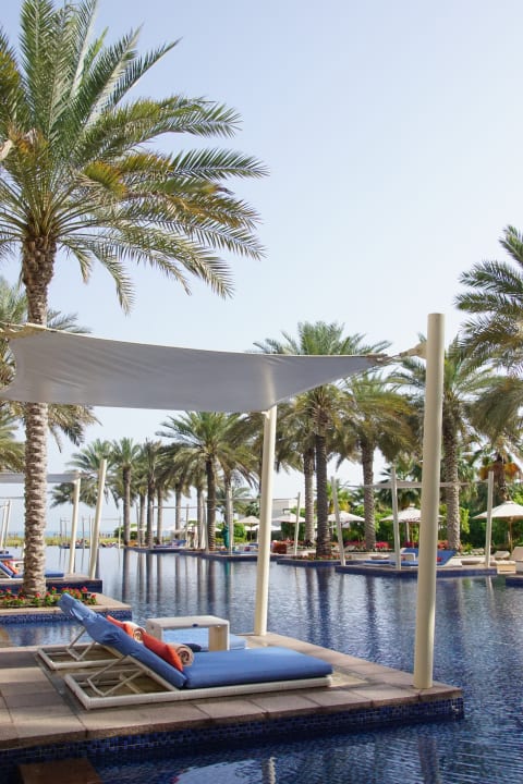 Pool Park Hyatt Abu Dhabi Hotel and Villas