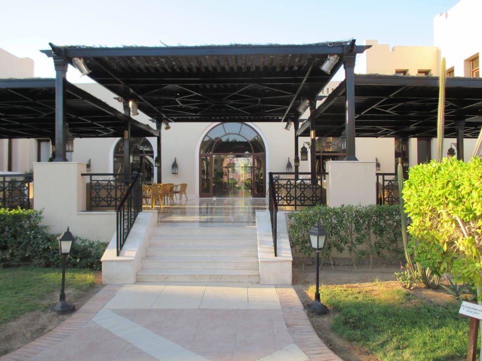 Eigang zur Lobby Hotel JAZ Makadi Star & Spa