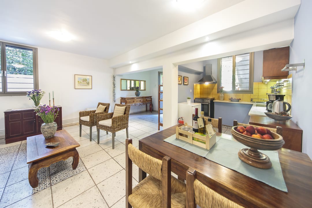 Zimmer The House By The Sea